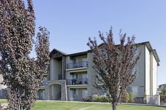 Eastgate at Greyhawk in Layton, UT - Building Photo - Building Photo