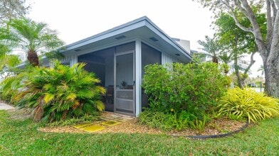 1662 N 14th Terrace in Hollywood, FL - Building Photo - Building Photo