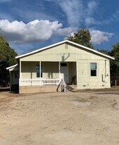 5236 FM2001 in Buda, TX - Building Photo