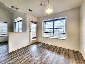 17400 Valentine Dr in Round Rock, TX - Building Photo - Building Photo