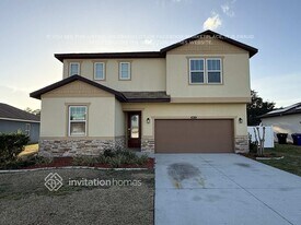 5672 Western Sun Dr in St. Cloud, FL - Building Photo