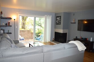 10 Professional Center Pkwy in San Rafael, CA - Building Photo - Building Photo