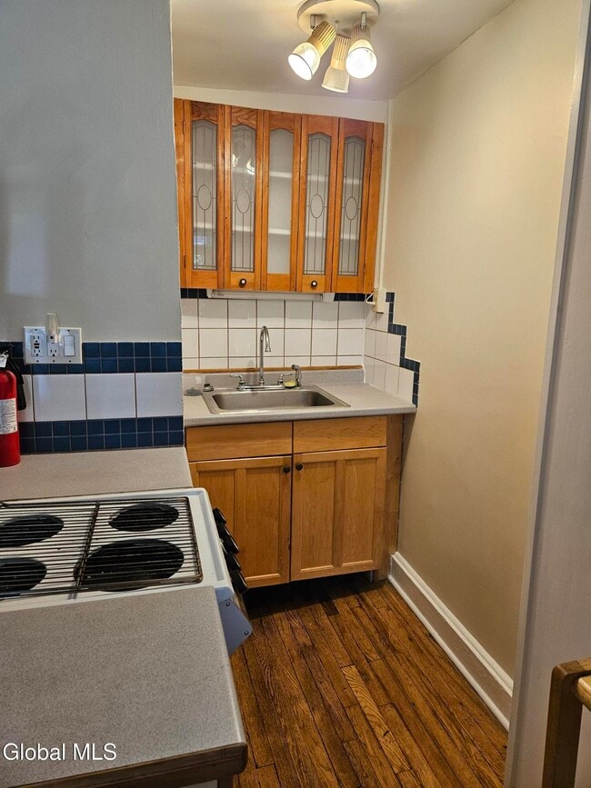 578 Madison Ave in Albany, NY - Building Photo - Building Photo