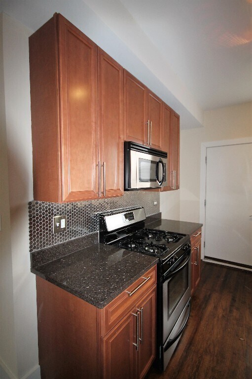 1849 W Cornelia Ave in Chicago, IL - Building Photo - Building Photo