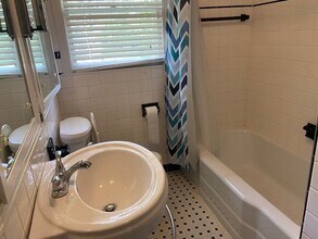 220 Eastland Ave in Murfreesboro, TN - Building Photo - Building Photo