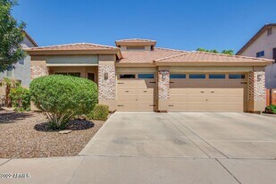 14440 W Redfield Rd in Surprise, AZ - Building Photo