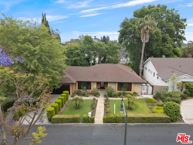 property at 11346 Thurston Pl