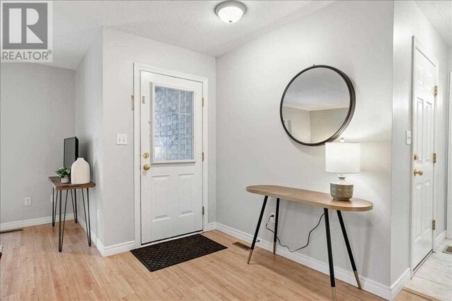 property at 63 Georgian Meadows Dr