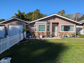 159 E Dana St in Nipomo, CA - Building Photo