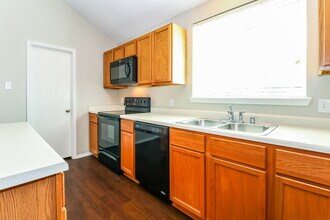 1415 Heather Ridge Dr in Lancaster, TX - Building Photo - Building Photo