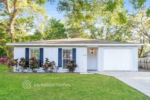 2925 E 148th Ave in Lutz, FL - Building Photo