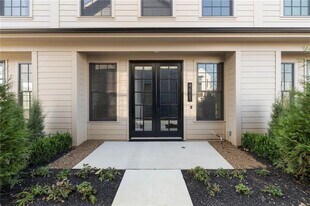 4621 S 47th St in Rogers, AR - Building Photo