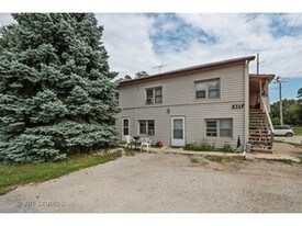 217 Waukegan Rd in Lake Bluff, IL - Building Photo