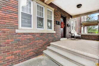 858 Nottingham Rd in Grosse Pointe Park, MI - Building Photo - Building Photo
