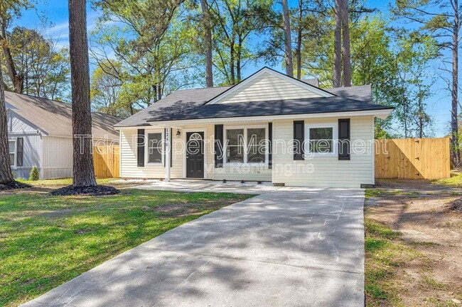 1240 Maryland Dr in Ladson, SC - Building Photo - Building Photo