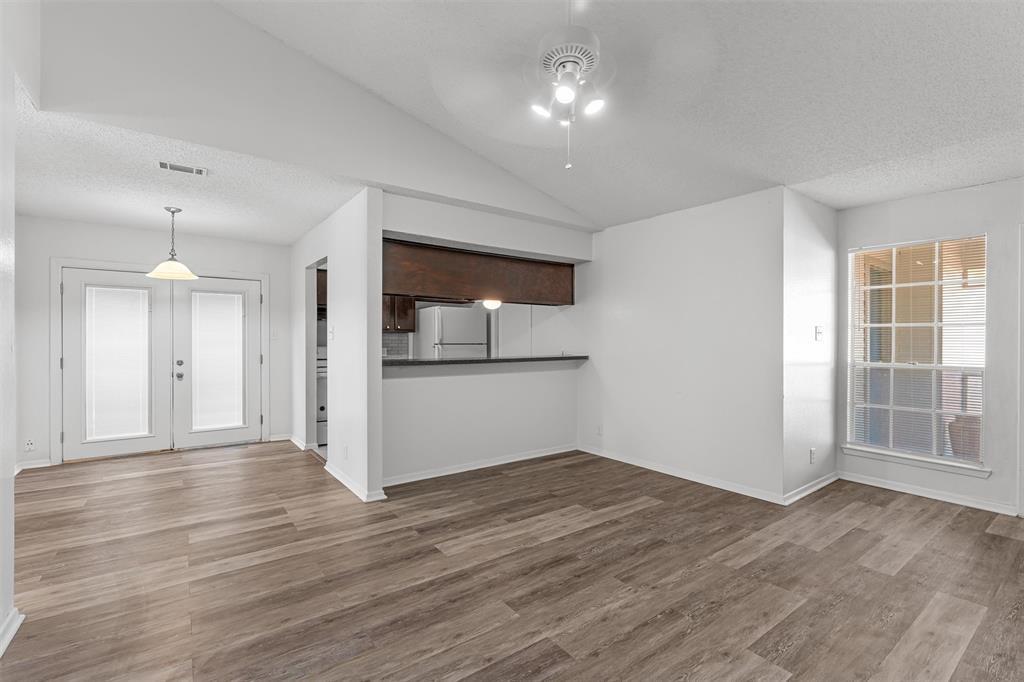 8703 Pineridge Dr in Austin, TX - Building Photo