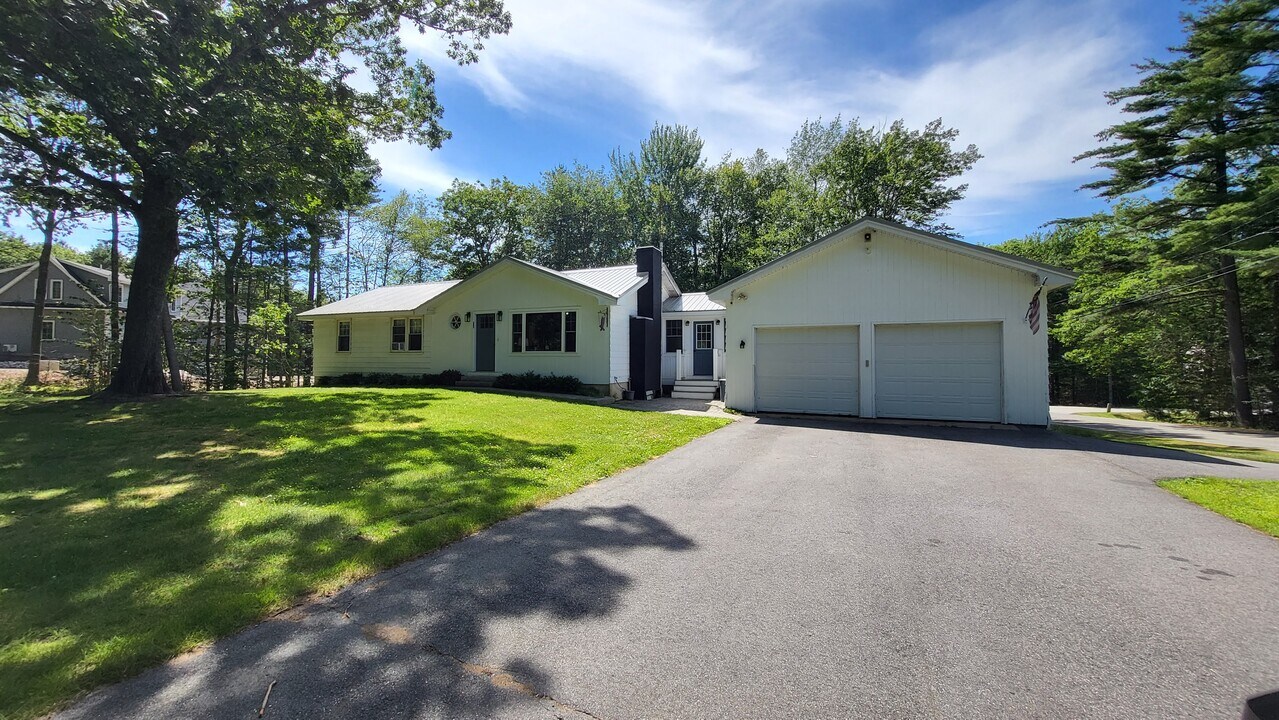 285 Berwick Rd in Ogunquit, ME - Building Photo