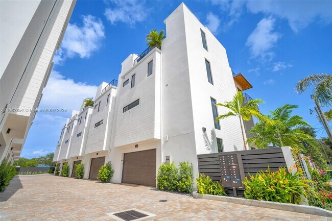 820 NE 2nd St in Fort Lauderdale, FL - Building Photo - Building Photo