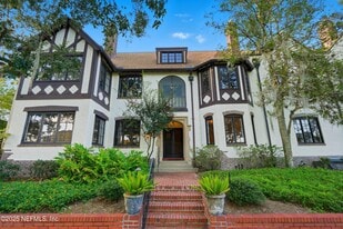 3311 Pine St in Jacksonville, FL - Building Photo