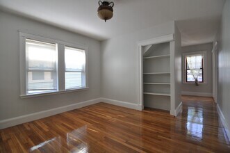 202 Calumet St, Unit 2 in Boston, MA - Building Photo - Building Photo
