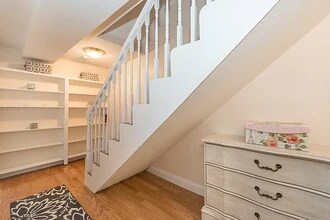 263 Bolton St, Unit unit 1 in Boston, MA - Building Photo - Building Photo