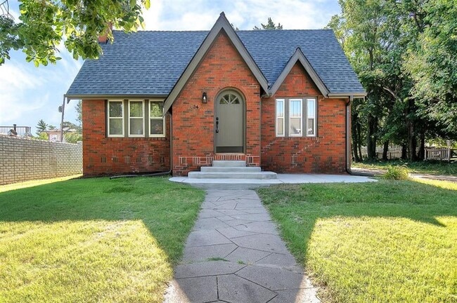 property at 434 N Vassar Ave