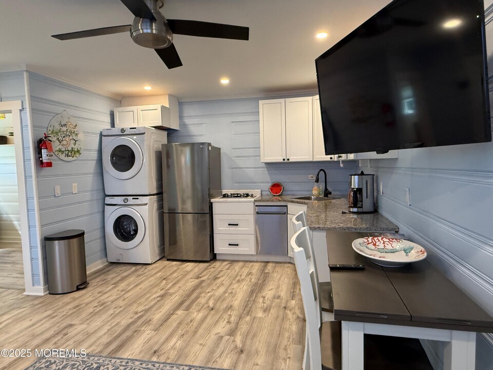 124 Inskip Ave in Ocean Grove, NJ - Building Photo