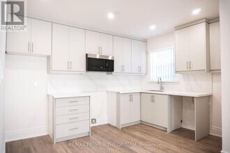 148 Martin Grove Rd in Toronto, ON - Building Photo - Building Photo