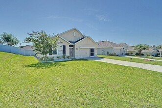 320 W Runyon Loop in Beverly Hills, FL - Building Photo - Building Photo