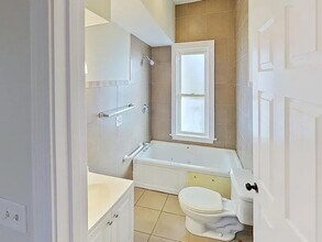 9 Landor Rd in Boston, MA - Foto de edificio - Building Photo