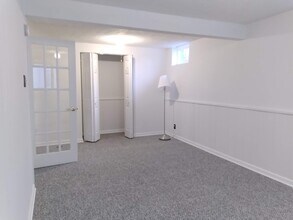 8215 Oakland Ave S in Bloomington, MN - Building Photo - Building Photo