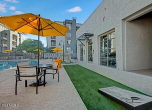 1033 N Parkside Dr in Tempe, AZ - Building Photo - Building Photo