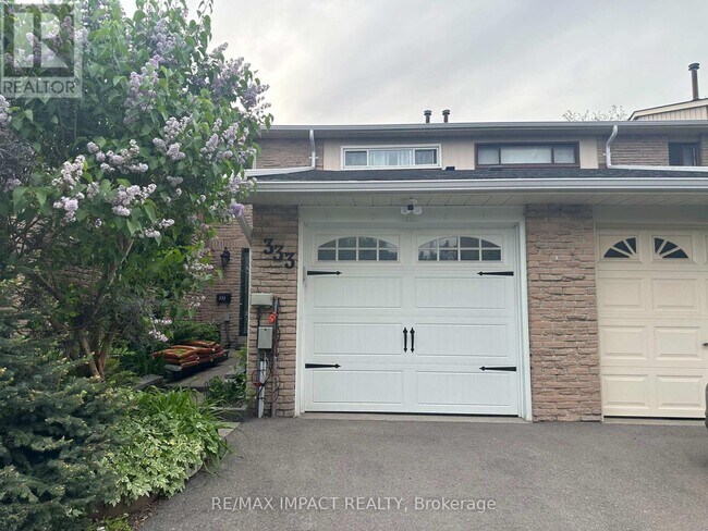 333 Braymore Blvd in Toronto, ON - Building Photo - Building Photo