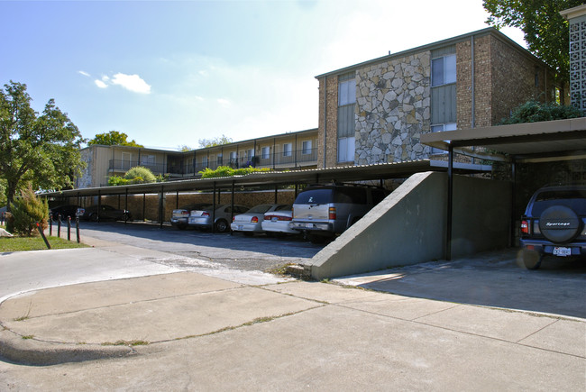 West Apartments in Fort Worth, TX - Foto de edificio - Building Photo