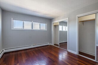 7520 W Grand Ave in Elmwood Park, IL - Foto de edificio - Interior Photo