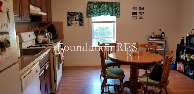 3 Oakland Pl-Unit -2 in Boston, MA - Building Photo - Building Photo