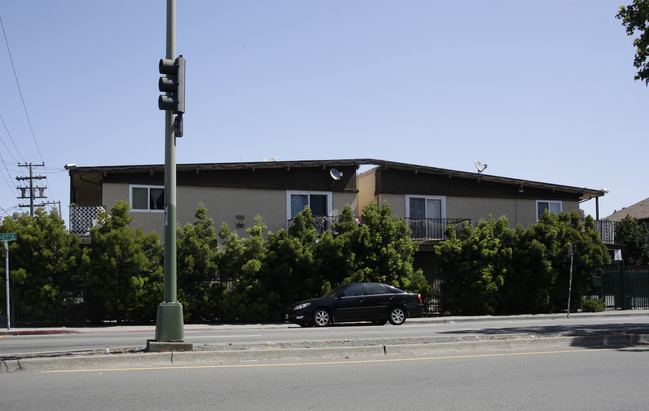 2700-2714 West St in Oakland, CA - Foto de edificio - Building Photo