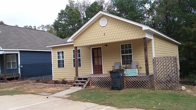 property at 3 Hickory Cv Lp
