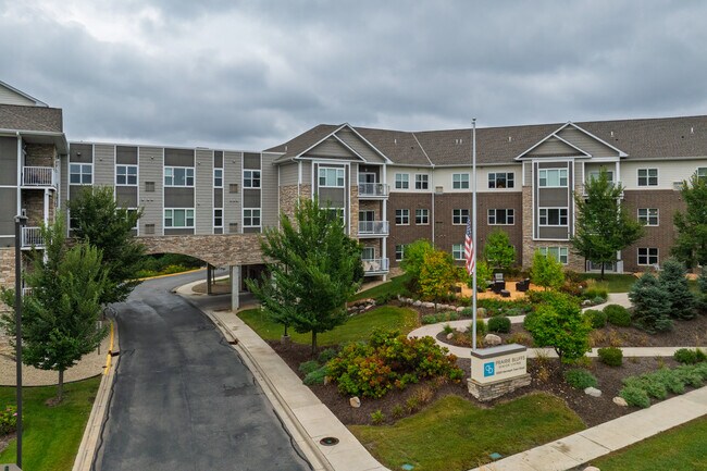 Prairie Bluffs Senior Living in Eden Prairie, MN - Building Photo - Building Photo