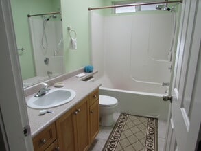 6046 Montgomery Way in Nanaimo, BC - Building Photo - Building Photo