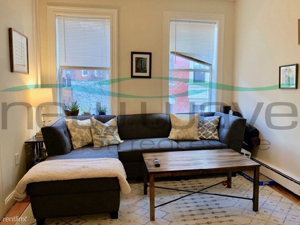 44 Joy St-Unit -Apt 5 in Boston, MA - Building Photo