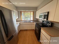 34128 Larch St in Abbotsford, BC - Building Photo - Building Photo