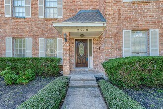 2510 Wind Fall Ln in Sugar Land, TX - Building Photo - Building Photo