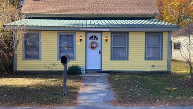 6 Hill Rd in Tilton, NH - Building Photo - Building Photo