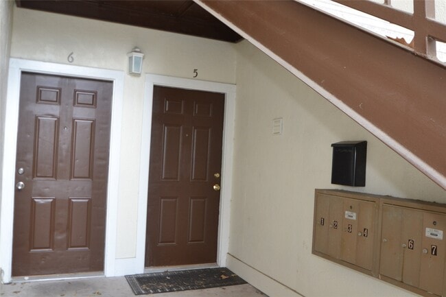 property at 304 Dell Ct