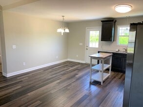 101 Blue Grass Dr in Shelbyville, TN - Building Photo - Building Photo