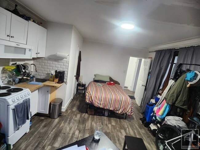 CANARSIE ROAD in Brooklyn, NY - Foto de edificio - Building Photo