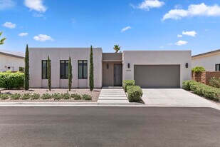 57939 Santo Thomas in La Quinta, CA - Building Photo