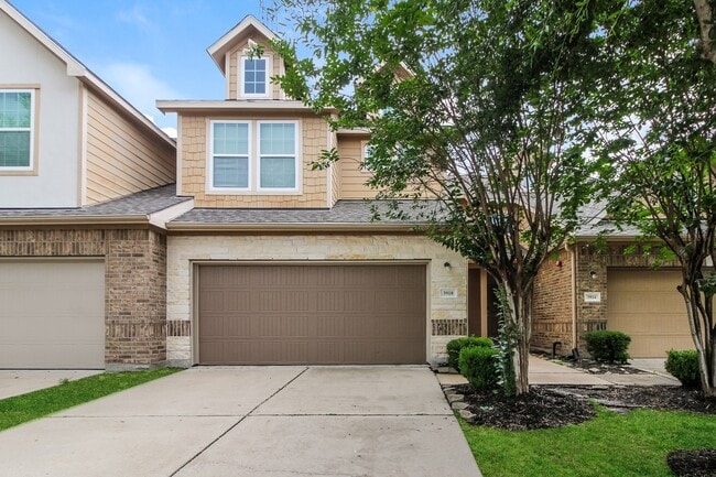 property at 3918 Calgary Cir