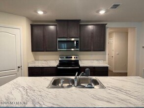 828 Morgans Treasure Rd in St. Augustine, FL - Foto de edificio - Building Photo